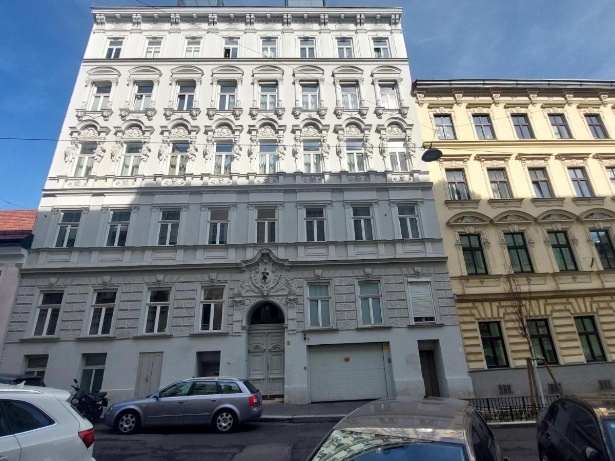 Apartment Am Sobieskiplatz By Interhome Vienna Luaran gambar