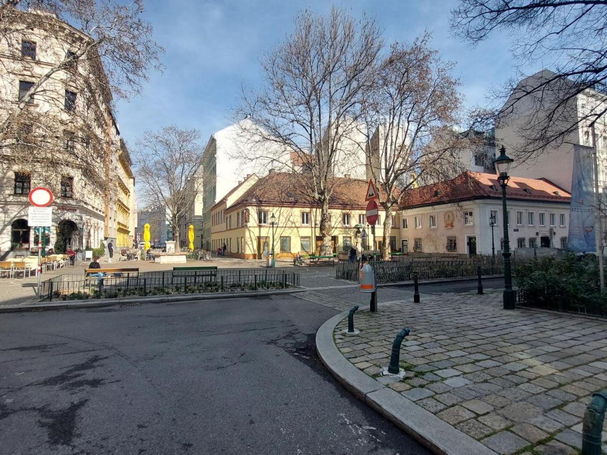 Apartment Am Sobieskiplatz By Interhome Vienna Luaran gambar
